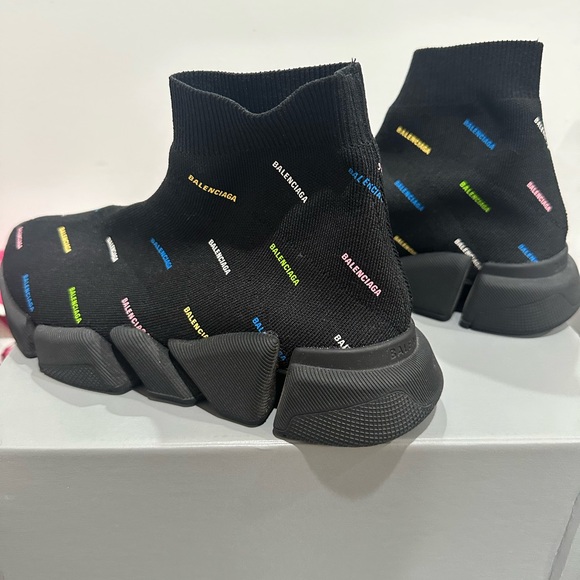 BALENCIAGA Speed 2.0 AllOver Logo Recycled Knit Black Multicolor LIMITED EDITION - Picture 3 of 6